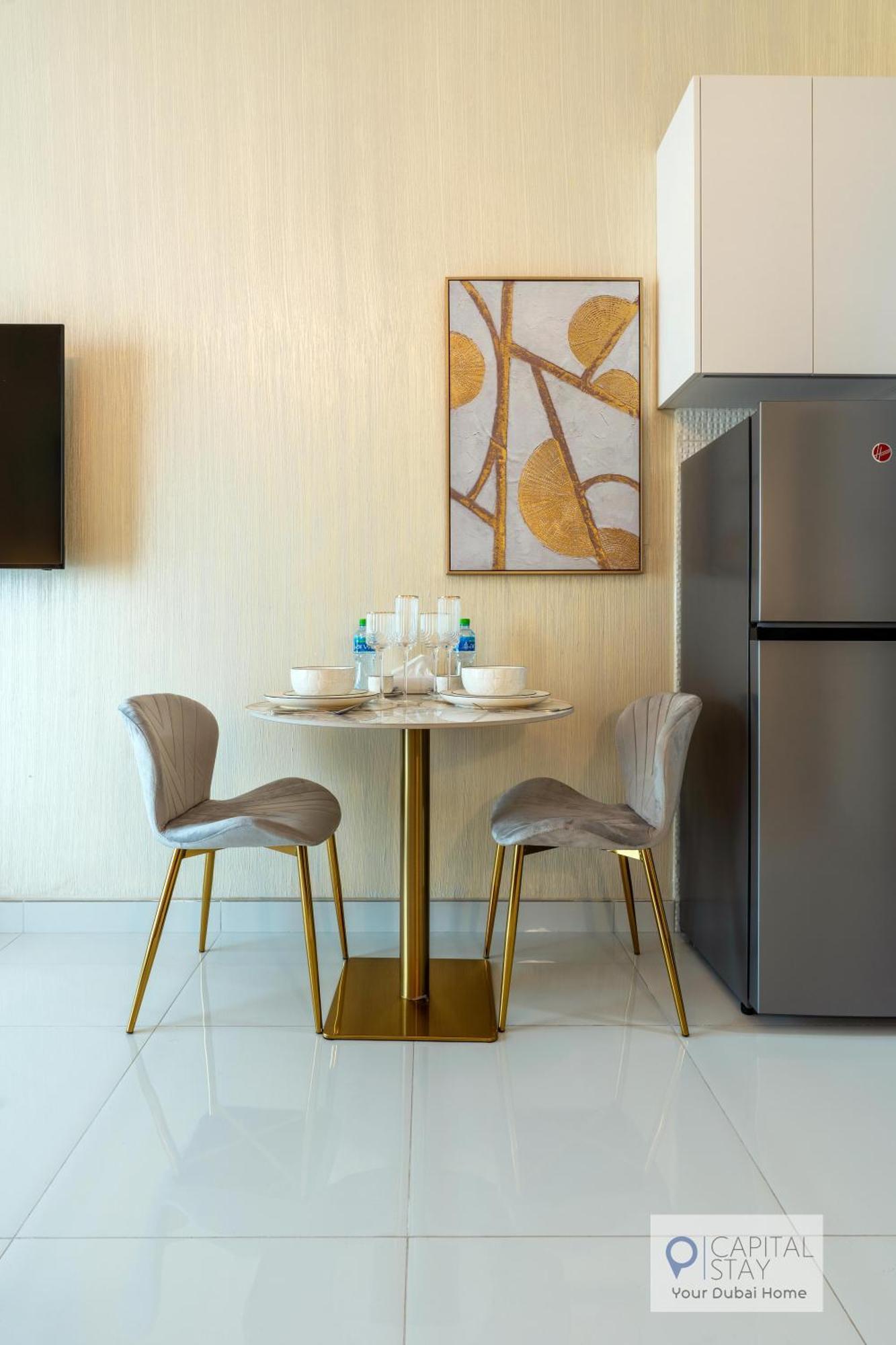 Capital - Cozy In Liwan Apartment